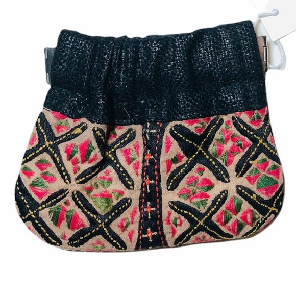 New embroidered geometric pattern pouch - Picture 2 of 3